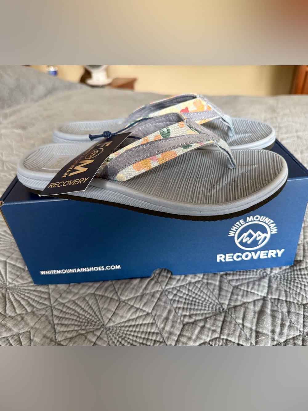 White Mountain FOM thong recovery sandal